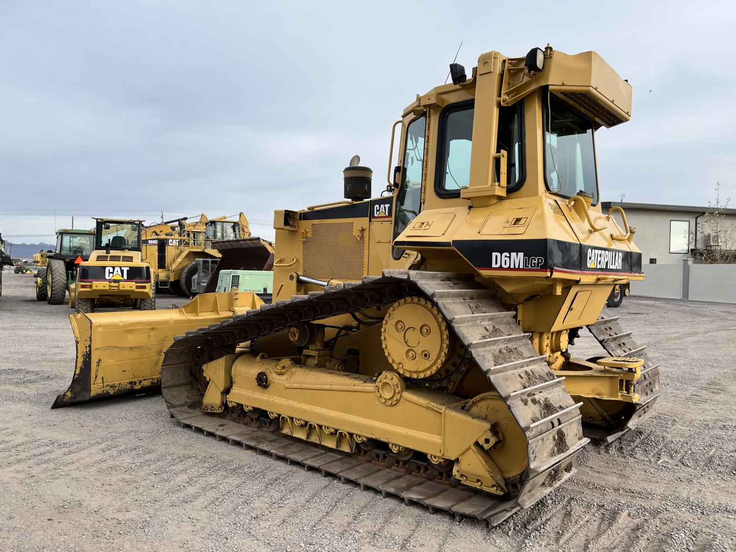 ./imagenes/INVOICE/2019/17240/TAPADOR FRONTAL CATERPILLAR D6M LGP (11).JPG